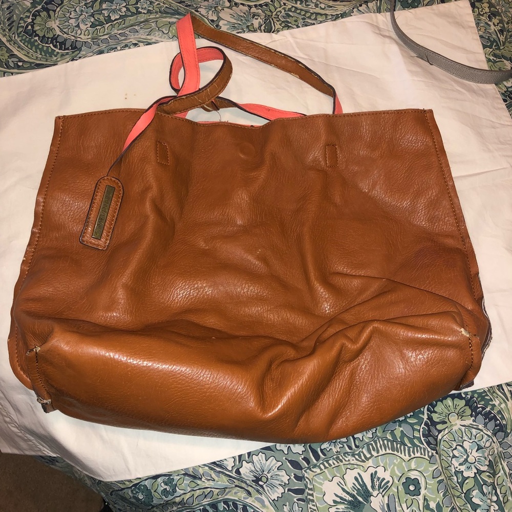 Street Level Reversible Tote